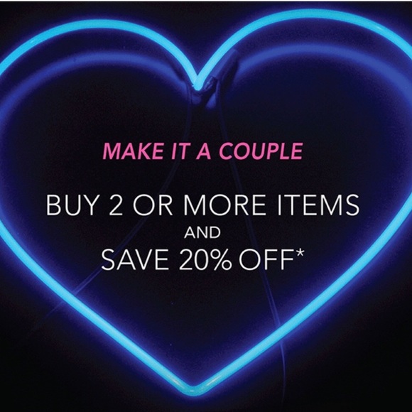 Black Gold Clear Round Stone Twisted Heart Ring - Picture 9 of 9